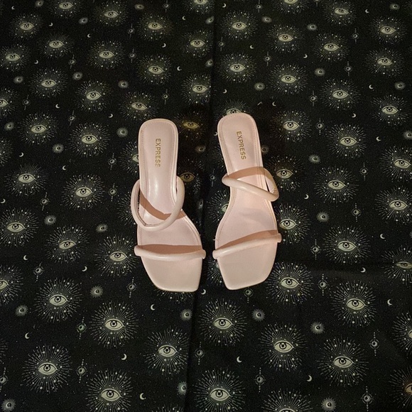 Express Sandals - Picture 8 of 9